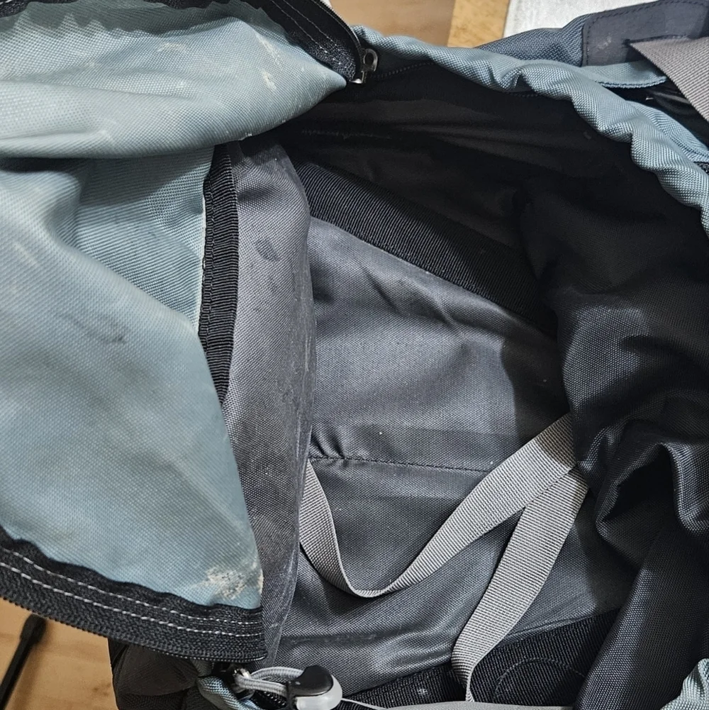 REI Traverse 31L Lightweight Convertible Backpack Duffle Bag Green & Grey GUC
